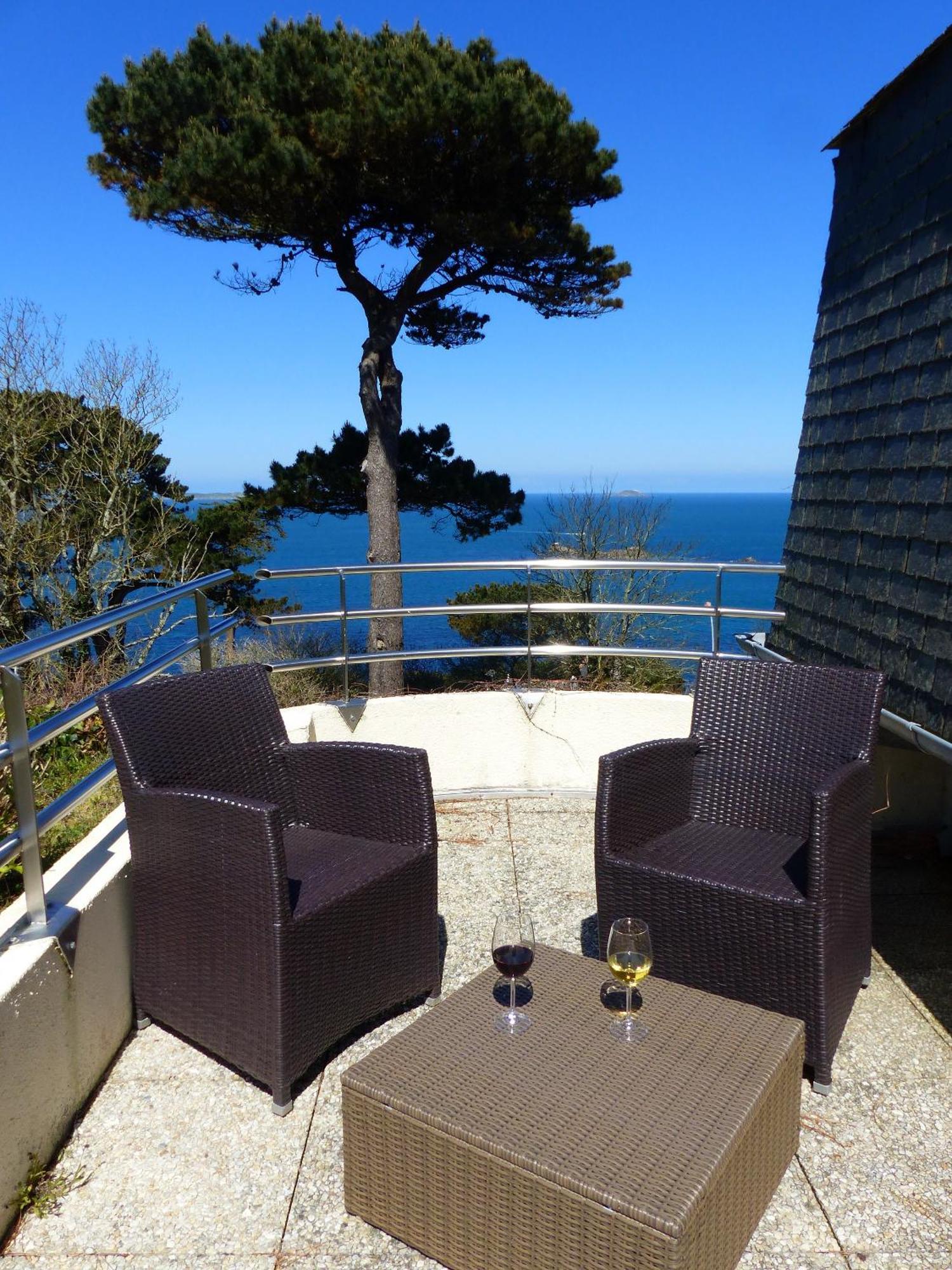 Deluxe Double Room with Sea View,1015258579:JPEG