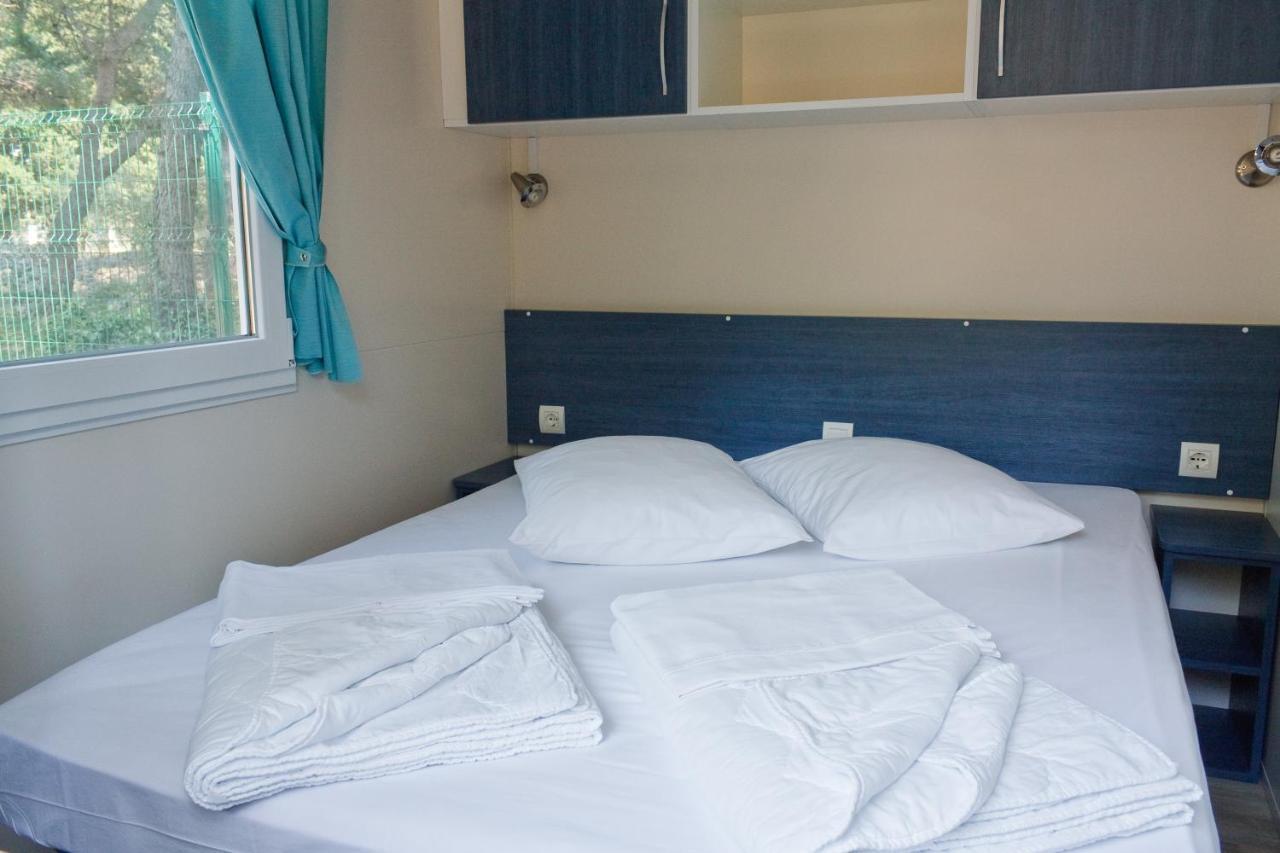 Two-Bedroom Mobile Home with Terrace,717668782:JPEG