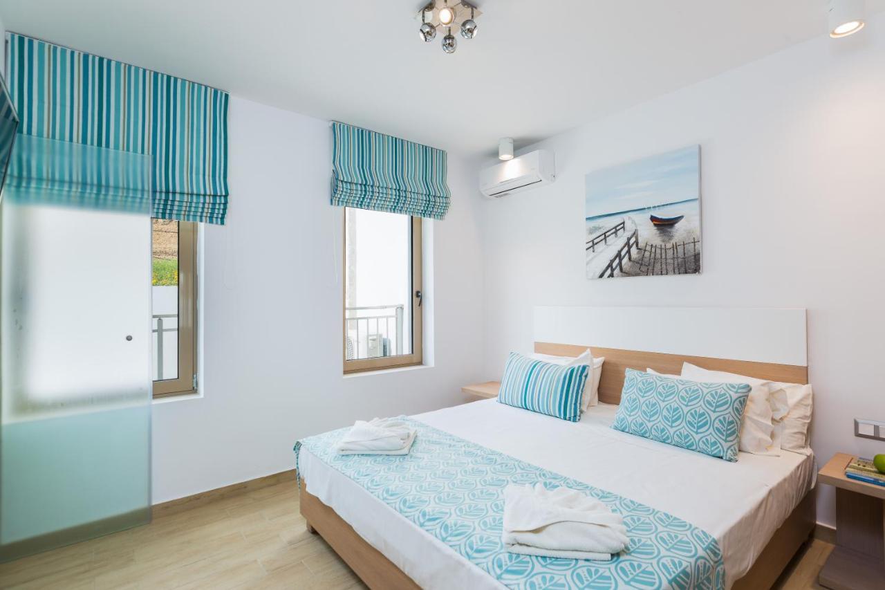 Villa mit 4 Schlafzimmern, eigenem Pool und Küche