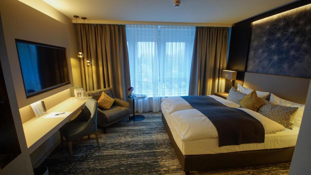 Standard Single Room,743928844:JPEG