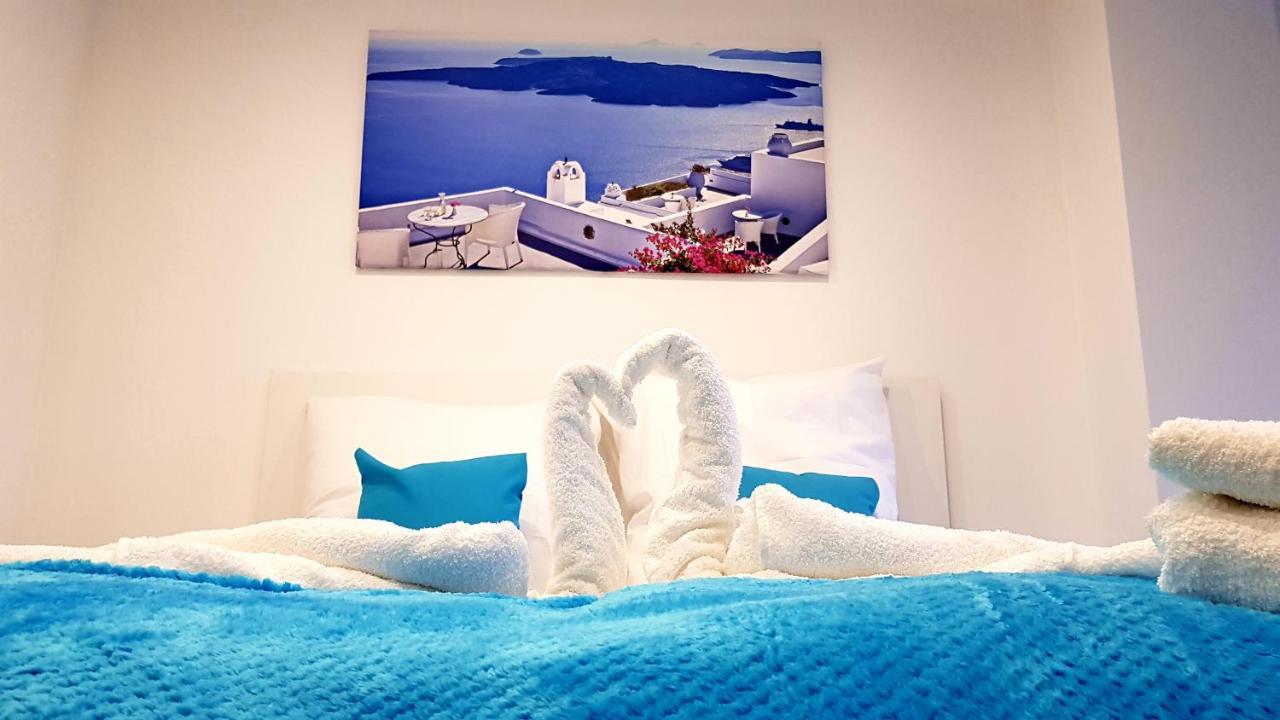 Standard Triple Studio,754494754:JPEG