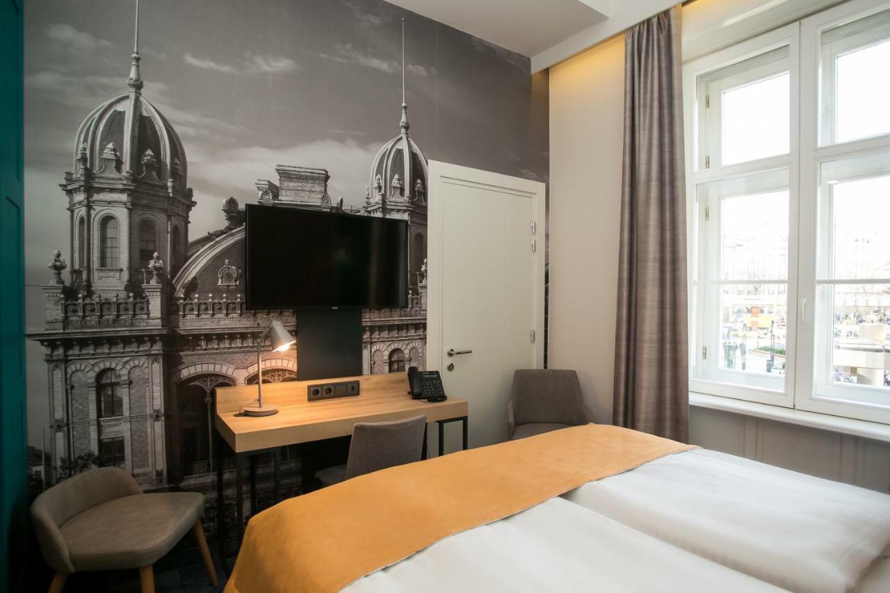 Standard Double or Twin Room,779639151:JPEG