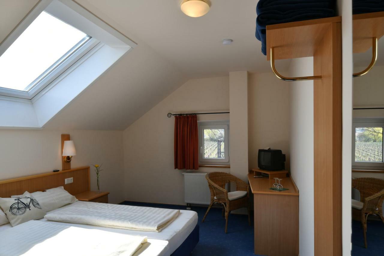 Double Room with Private Bathroom,810042606:JPEG