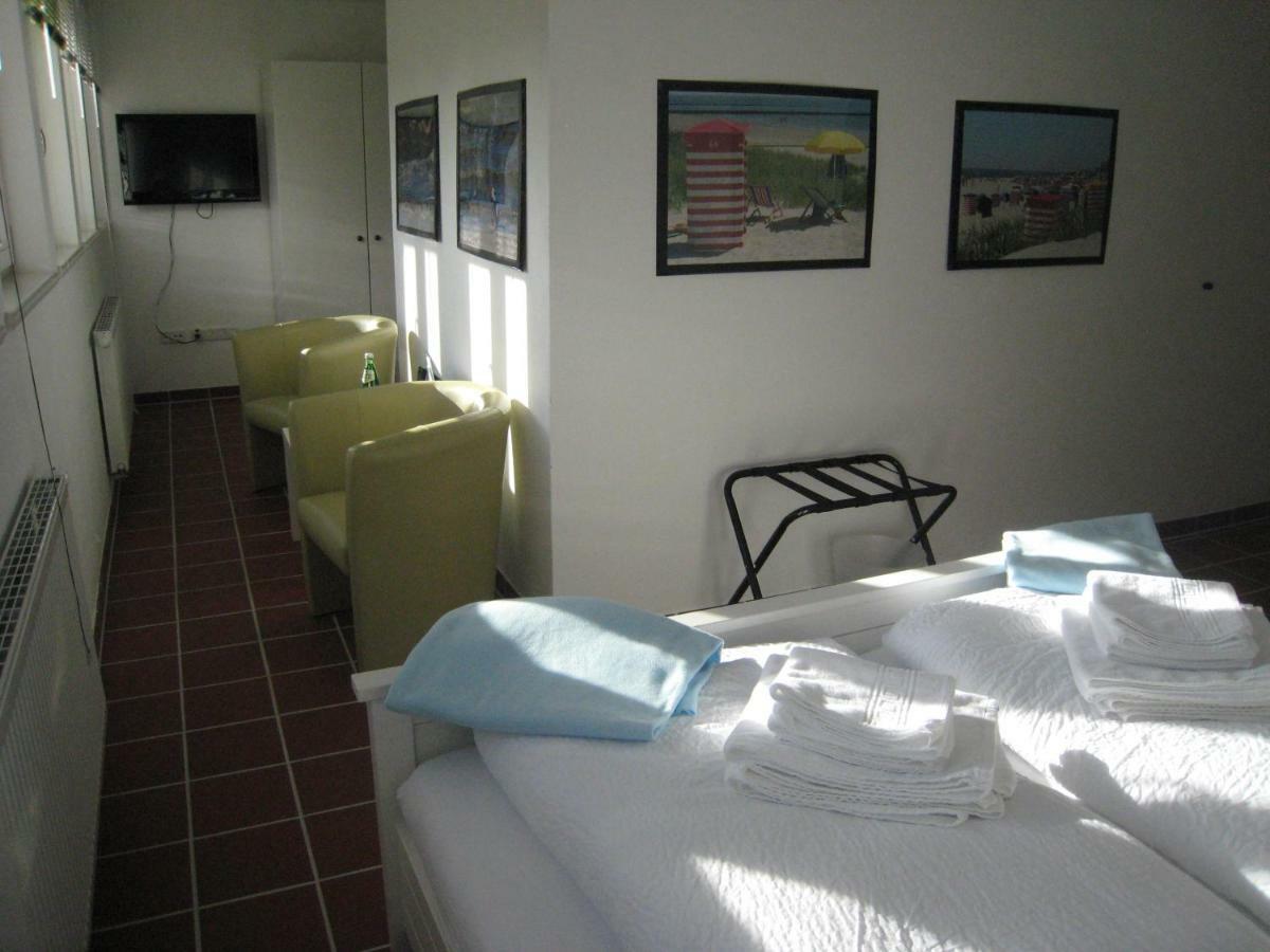 Economy Quadruple Room,813048690:JPEG