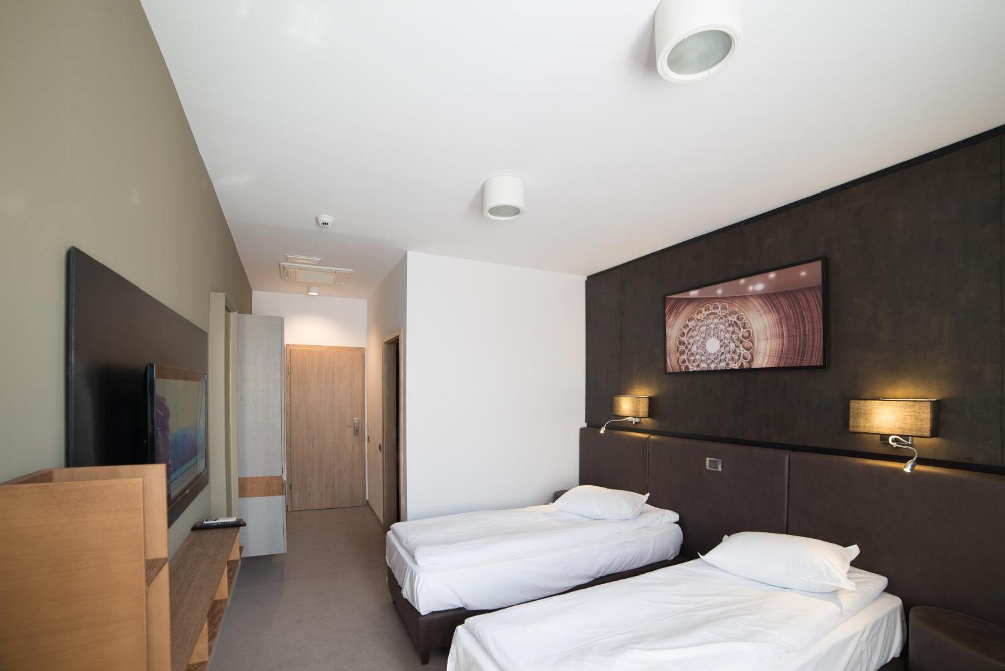Twin Room,253879125:JPEG