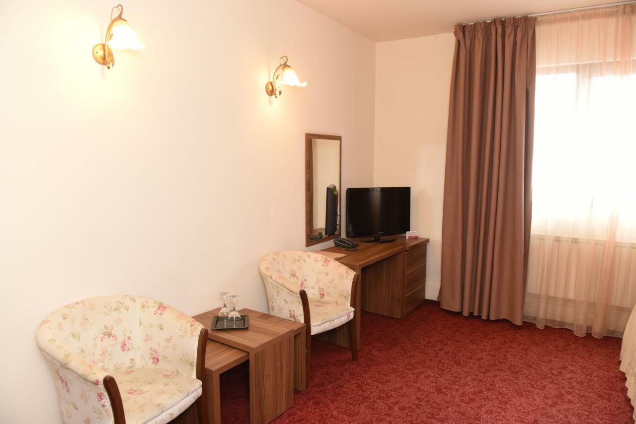 Standard Double Room,827167829:JPEG