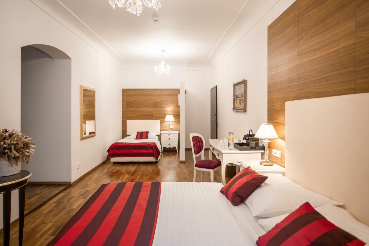 Executive Triple Room,1769851045:JPEG