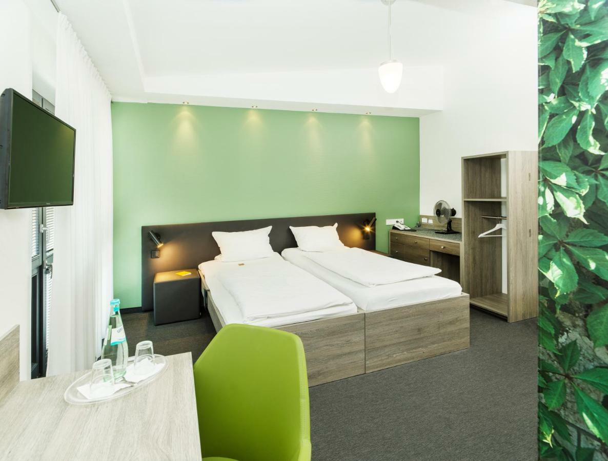 Double Room,835342139:JPEG