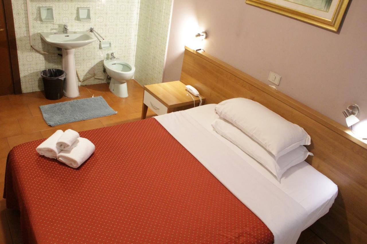 Doppelzimmer mit Gemeinschaftsbad