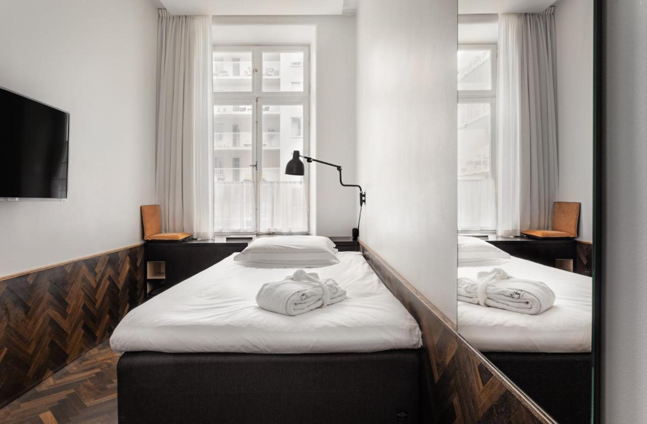 Standard Single Room,941866168:JPEG