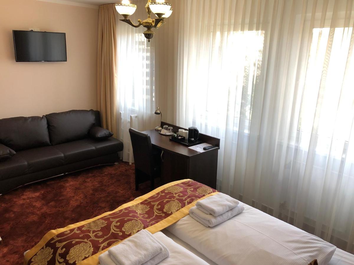 Family Double Room,992724643:JPEG