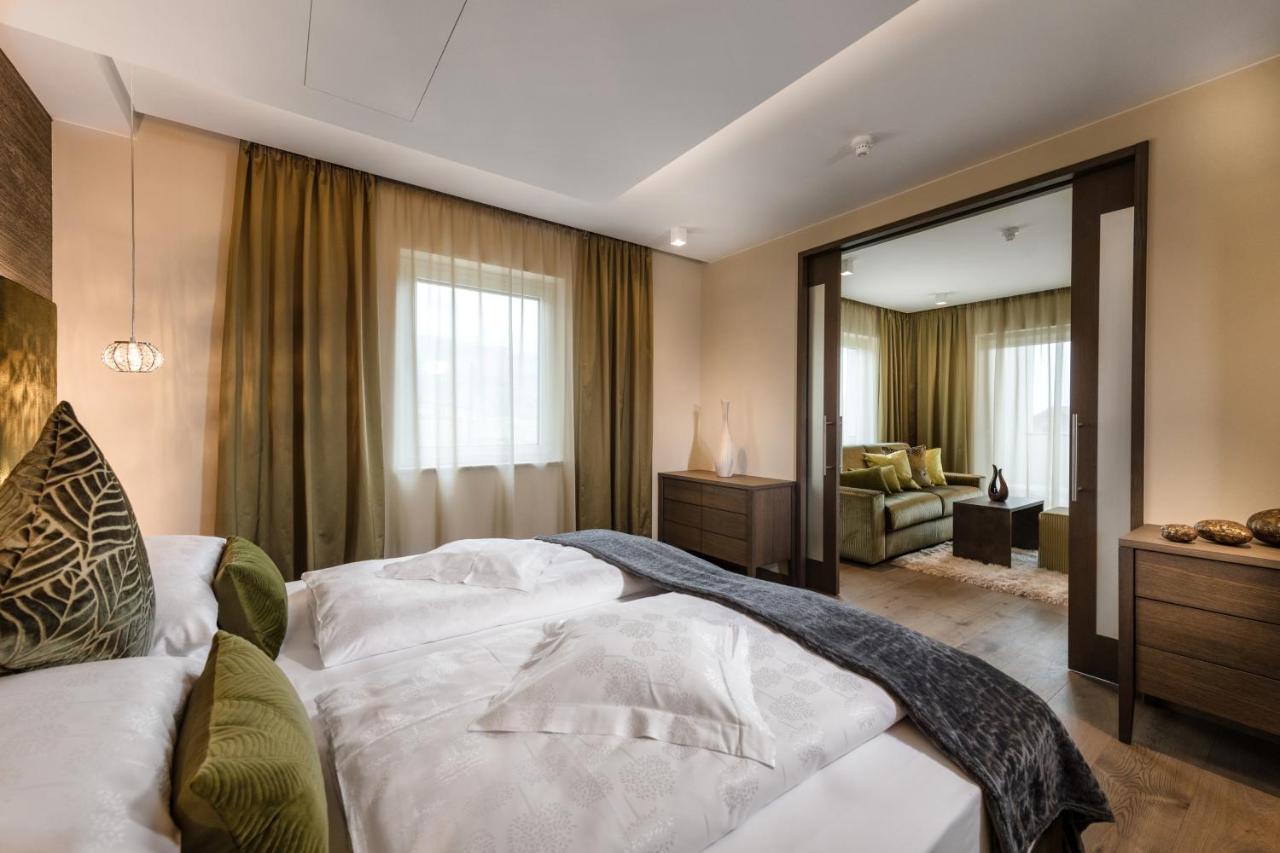 Junior Suite with Garden View,994210483:JPEG