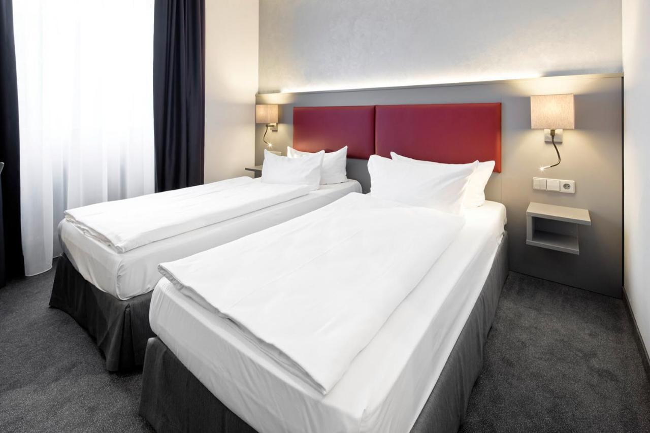 Business Room,1090756896:JPEG