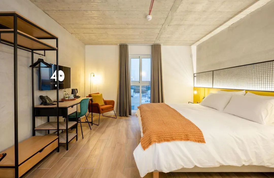 Fort40 Guest House-1