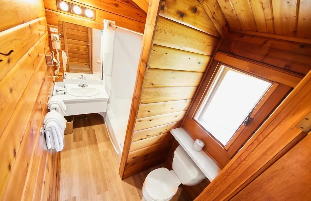Jasper House Bungalows-1