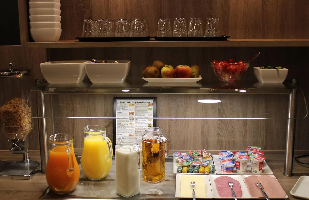 Hotel Am Vogelsanger Weg-1