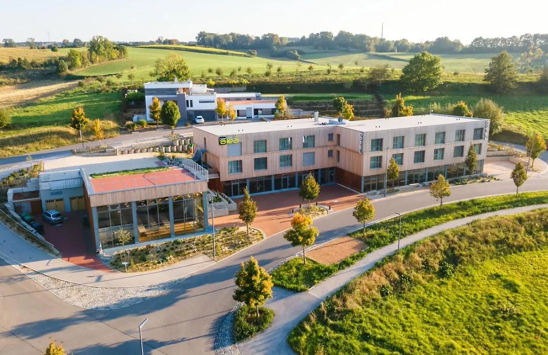 Ökohotel aus Holz Alea Eco-1