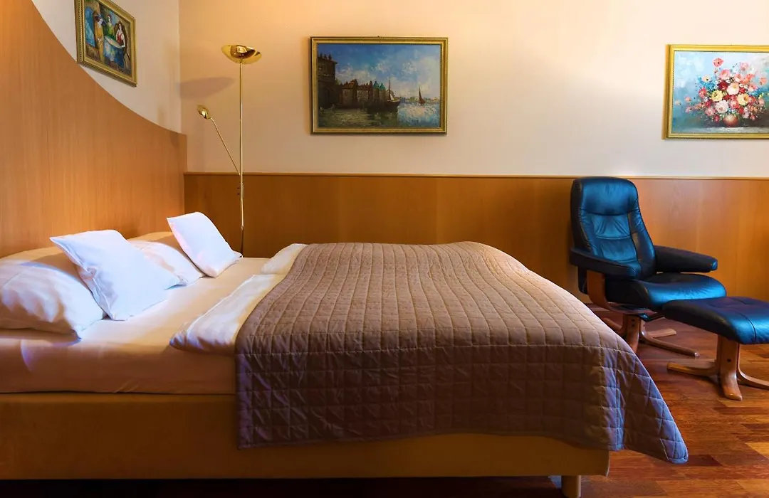 Komfort Hotel Am Kurpark-1
