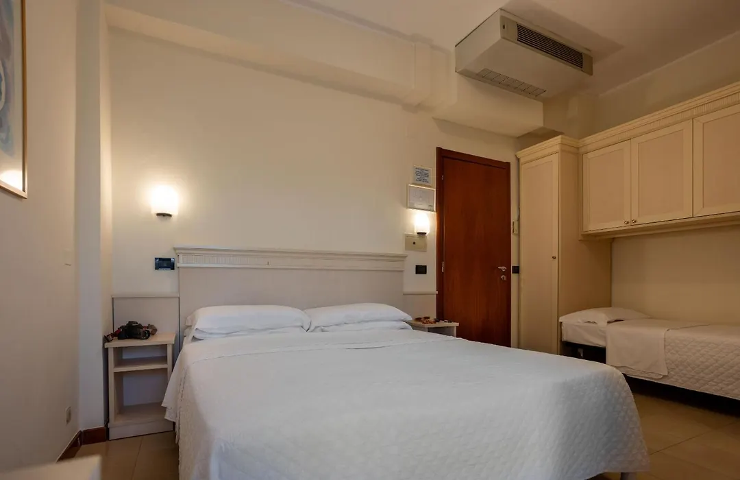 Hotel Zeus-1