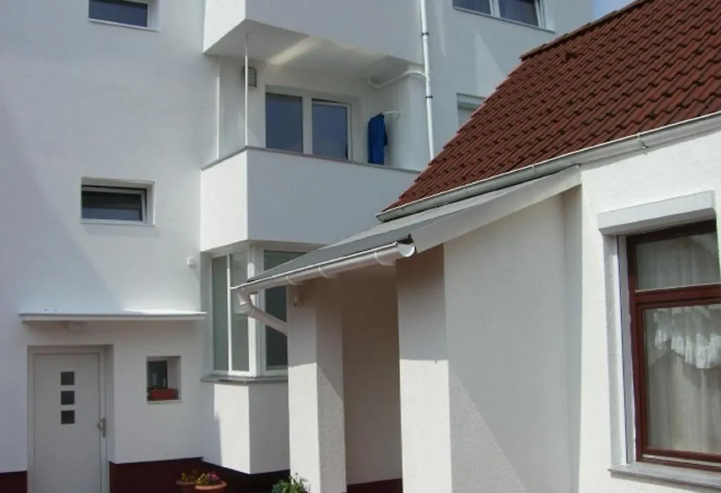 Gästehaus Hanseat-1