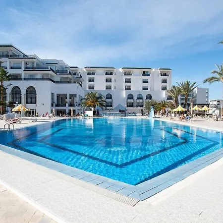 Riviera Hotel - Family Only-3