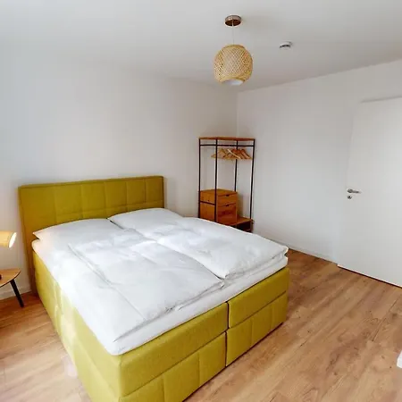 Travel Art Boardinghouse-2