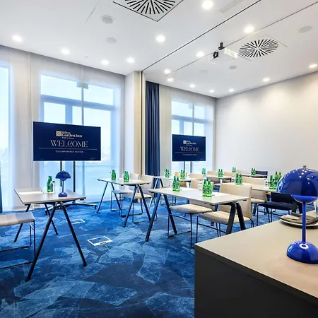 Hilton Garden Inn Krakow Airport-2