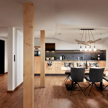 Maximilian Appartements-3
