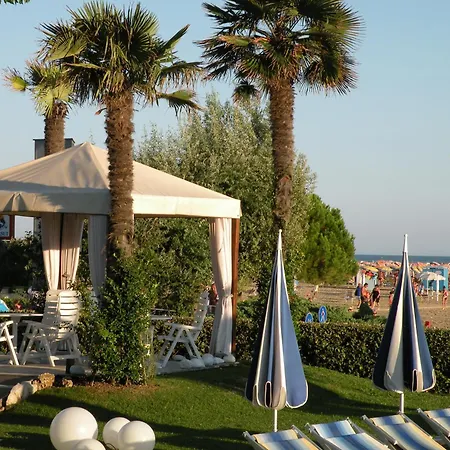 Majestic Beach Hotel&Wellness-2