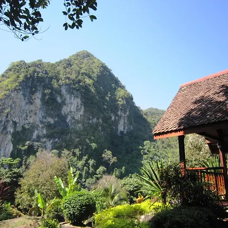 Phanom Bencha Mountain Resort-3