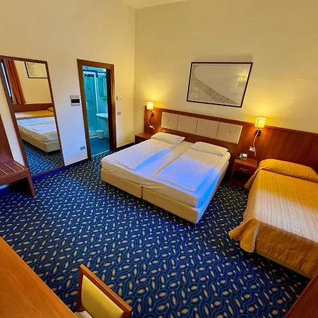 Hotel Benaco-3