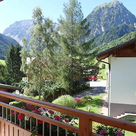 Haus Tuklar-2