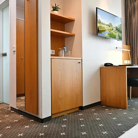 Hotel Lindenhof-3