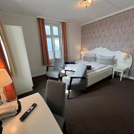 Hotel Strandvilla Janine-3