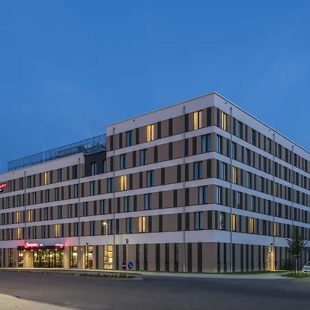 Hampton By Hilton Freiburg-3