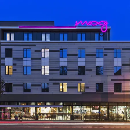 Moxy Duesseldorf South-3
