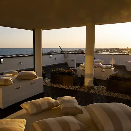 Smy Aran Blu Roma Mare (Adults Only)-2