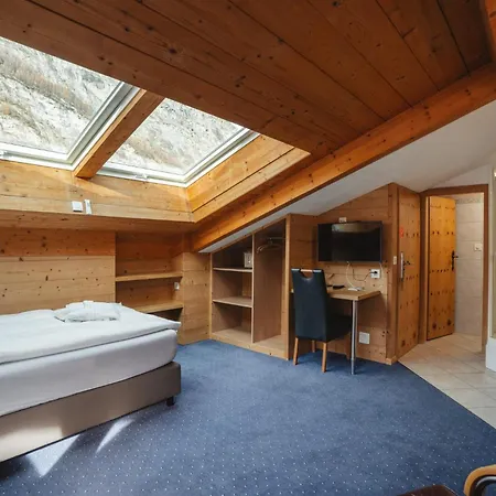 Hotel Matterhornblick-2
