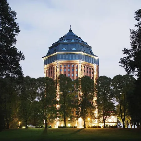Mövenpick Hotel Hamburg-3