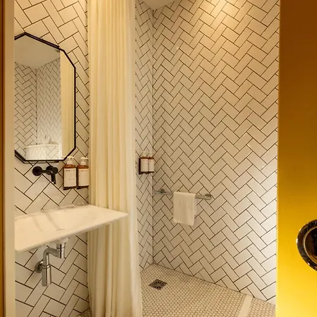 COQ Hotel Paris-2