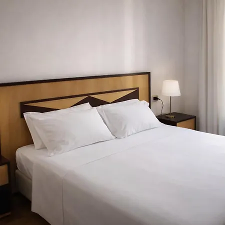 Phi Hotel Bologna-3
