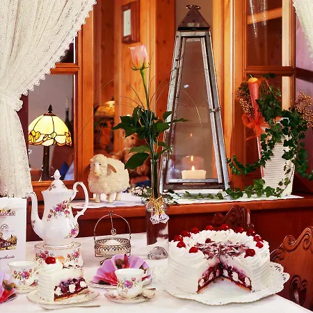 Waldcafe Hotel Restaurant-2
