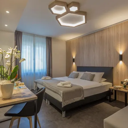 Tourist Hotel-2