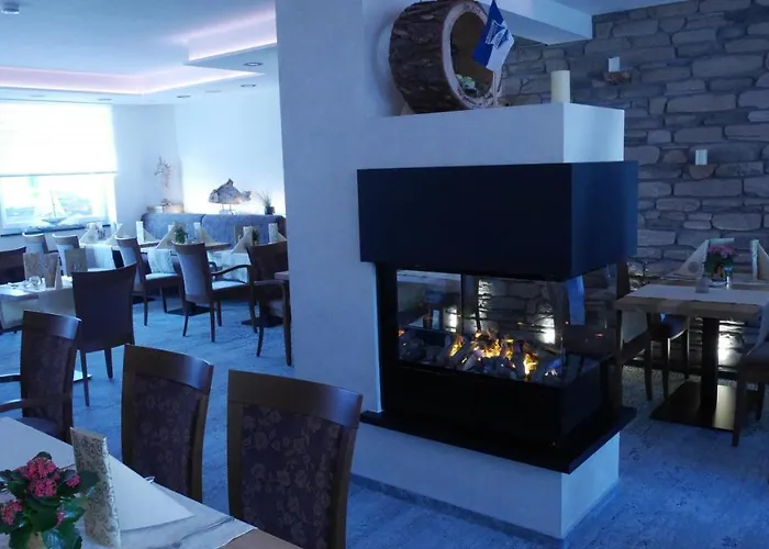 3-Sterne-Hotel: Restaurant Hotel Goldener Adler