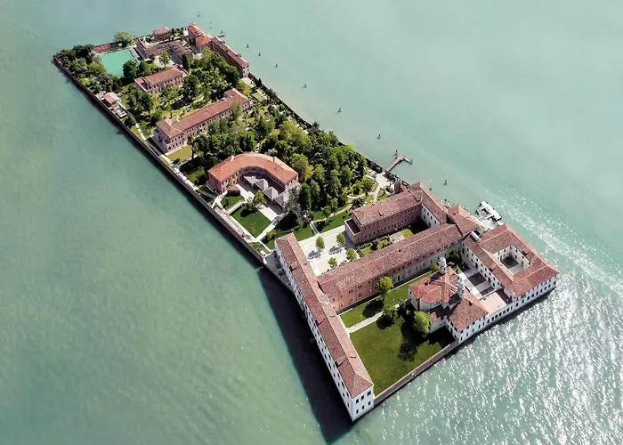 Hotel nahe College: Isola Di San Servolo - Centro Soggiorno