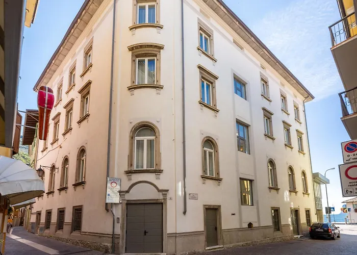 Skihotel: Hotel Lago Di Garda