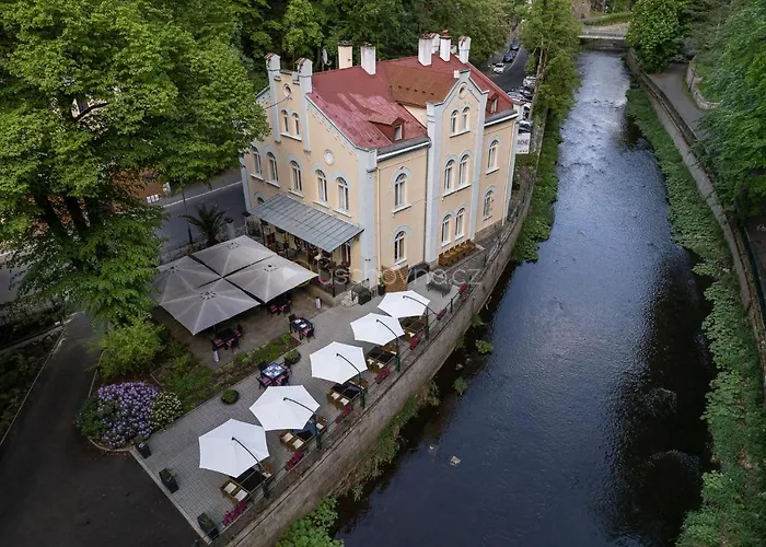 Hotel nahe Flughafen: Villa Basileia Riverside