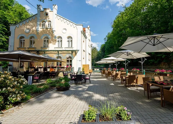 Hotel nahe Flughafen: Villa Basileia Riverside