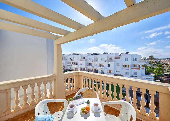 Gavimar La Mirada And Apartments
