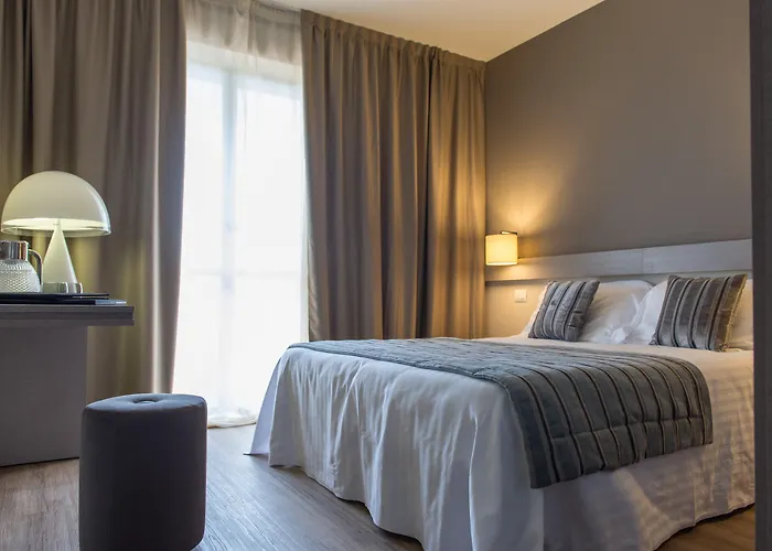 Hotel nahe College: Hotel De La Ville